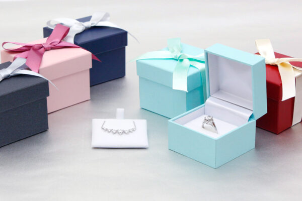 2-in-1 ring and pendant box 1