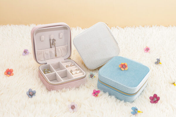 velvet jewelry storage box 1